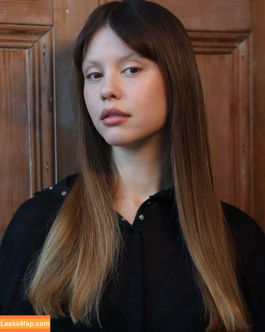 Mia Goth / goth.mia / officalmiagoth слитое фото фото #0169