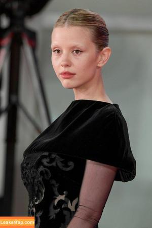 Mia Goth photo #0118