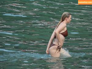 Mia Goth фото #0202