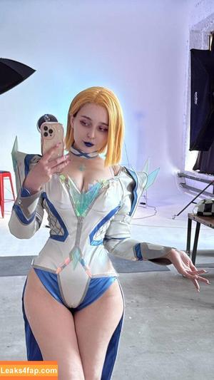 mia_green_tea photo #0349