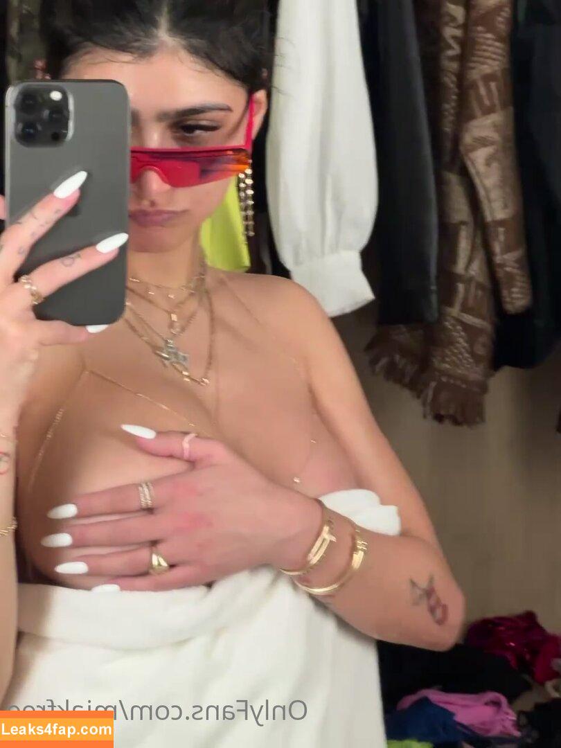 Mia Khalifa / https: / miak / miakhalifa leaked photo photo #0261