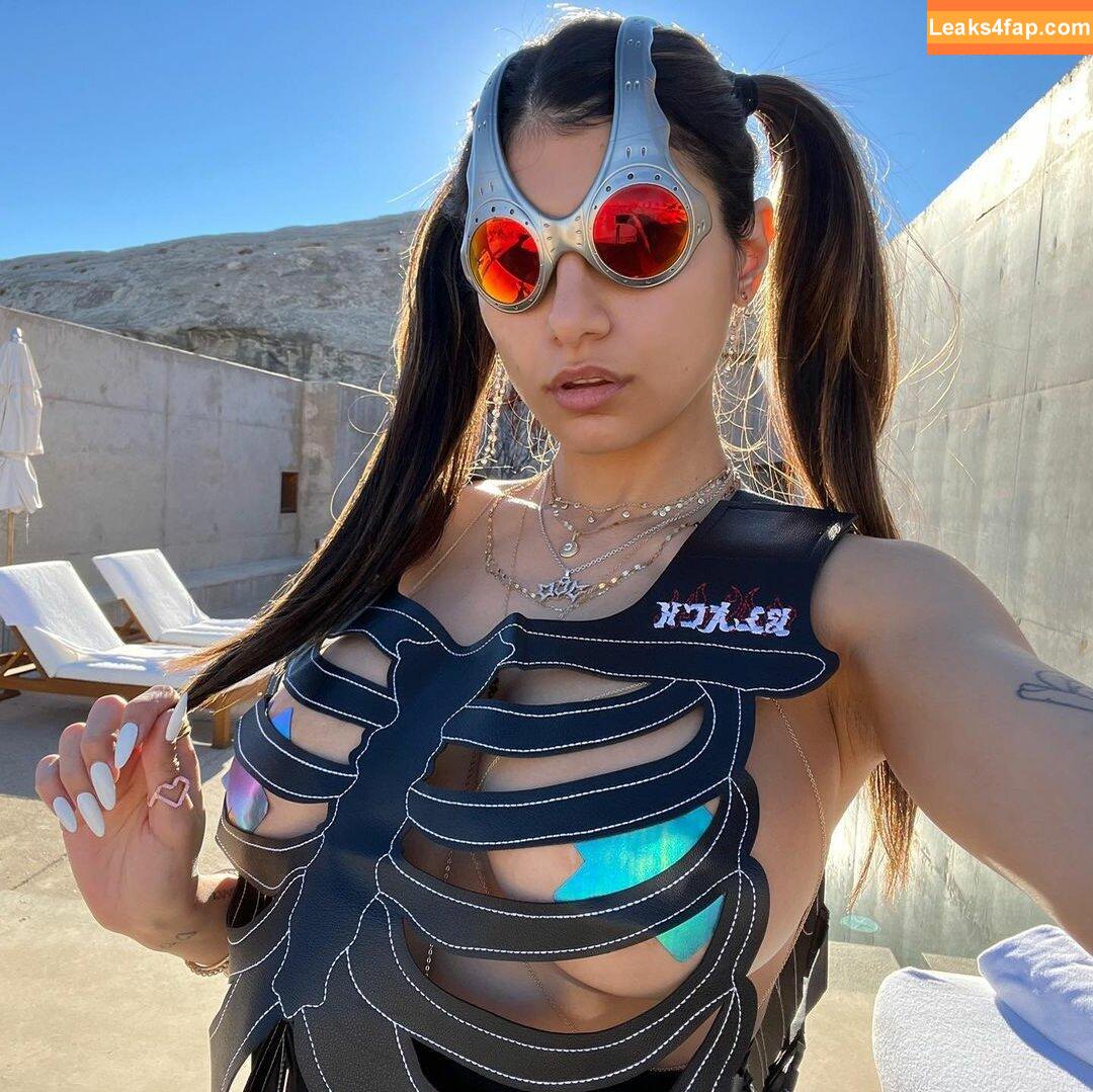 Mia Khalifa / https: / miak / miakhalifa leaked photo photo #0475