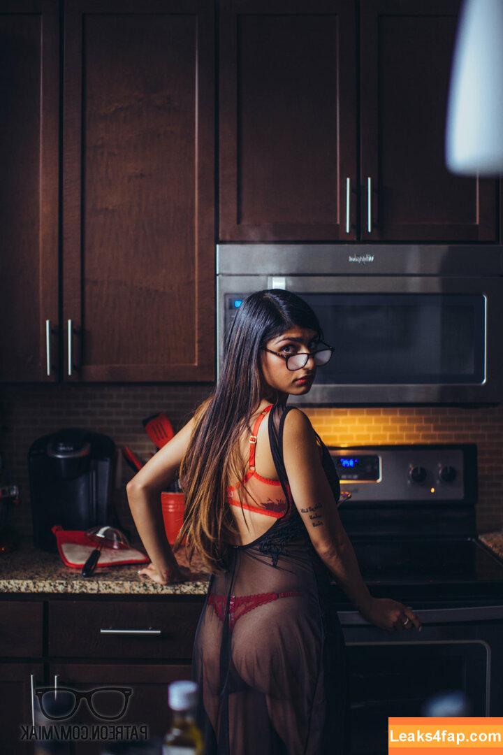 Mia Khalifa / https: / miak / miakhalifa слитое фото фото #0487