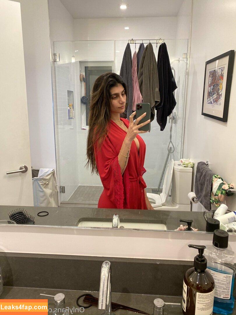 Mia Khalifa / https: / miak / miakhalifa слитое фото фото #0492