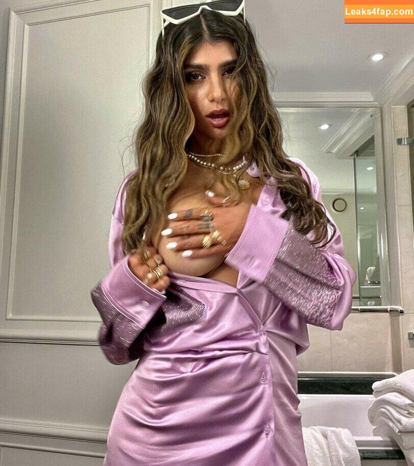 Mia Khalifa / miak / miakhalifa leaked photo photo #1076