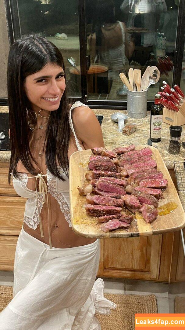 Mia Khalifa / miak / miakhalifa leaked photo photo #1383