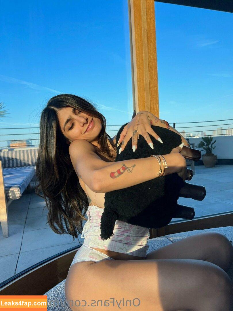 Mia Khalifa / https: / matiofficial / miak / miakhalifa leaked photo photo #2146