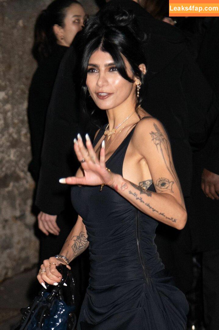 Mia Khalifa / https: / matiofficial / miak / miakhalifa leaked photo photo #2360