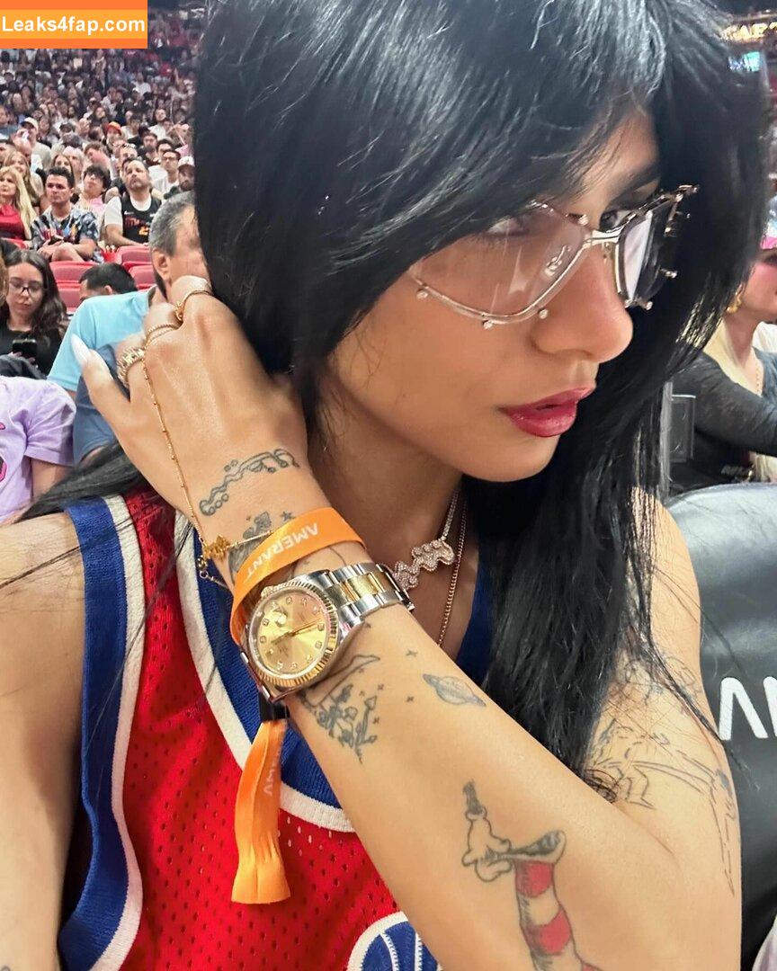 Mia Khalifa / https: / matiofficial / miak / miakhalifa leaked photo photo #2392