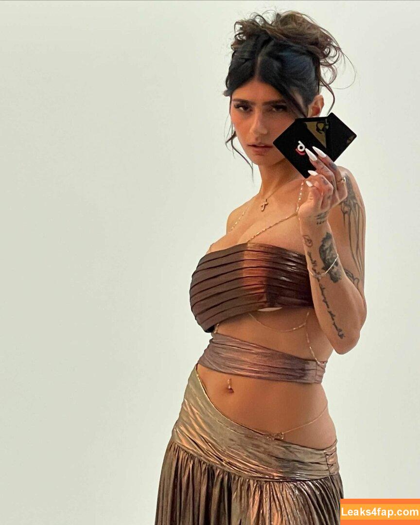 Mia Khalifa / https: / matiofficial / miak / miakhalifa leaked photo photo #2576