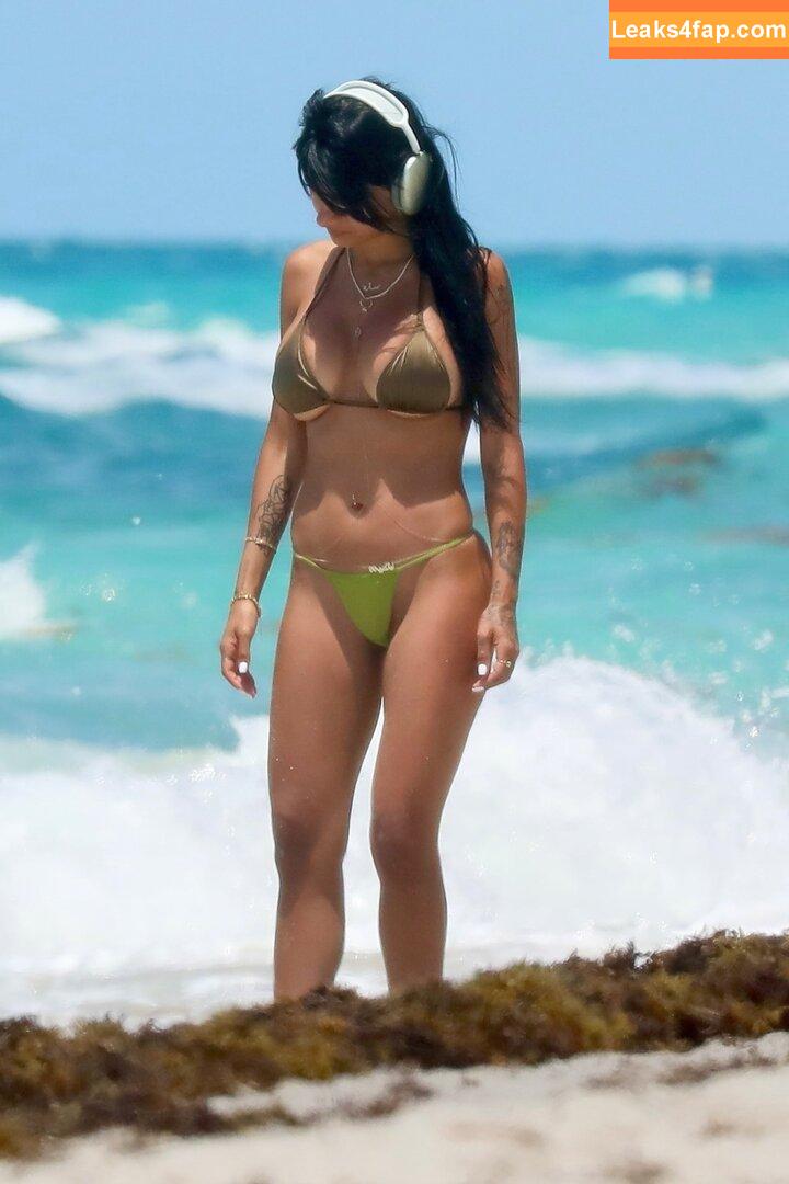 Mia Khalifa / https: / matiofficial / miak / miakhalifa leaked photo photo #2621