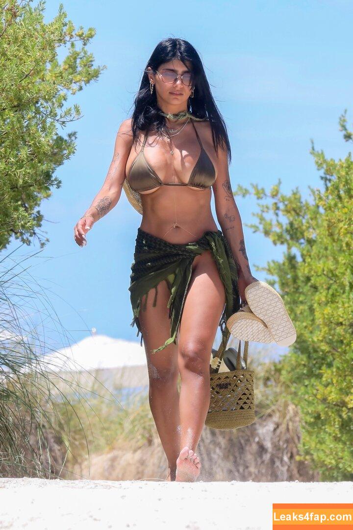 Mia Khalifa / https: / matiofficial / miak / miakhalifa leaked photo photo #2627