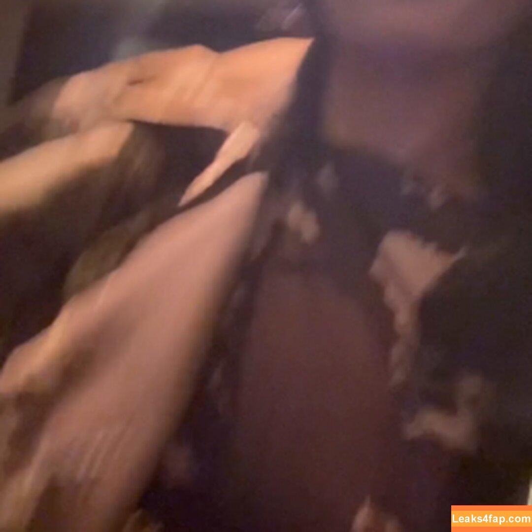 Mia Khalifa / https: / matiofficial / miak / miakhalifa leaked photo photo #2659