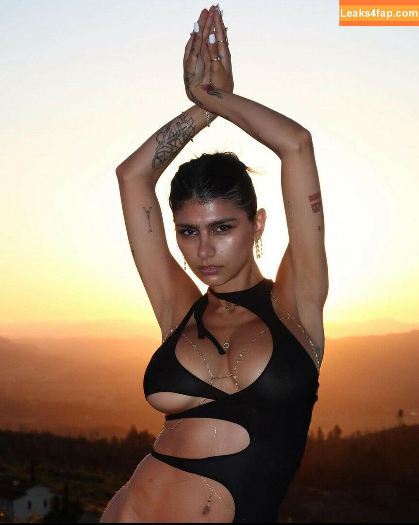 Mia Khalifa / https: / matiofficial / miak / miakhalifa leaked photo photo #2898
