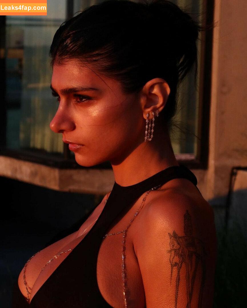 Mia Khalifa / https: / matiofficial / miak / miakhalifa leaked photo photo #2902
