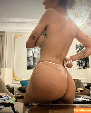 Mia Khalifa photo #2051