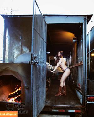 Mia Khalifa photo #2102