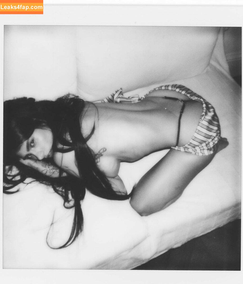 Mia Khalifa / https: / matiofficial / miak / miakhalifa leaked photo photo #3100