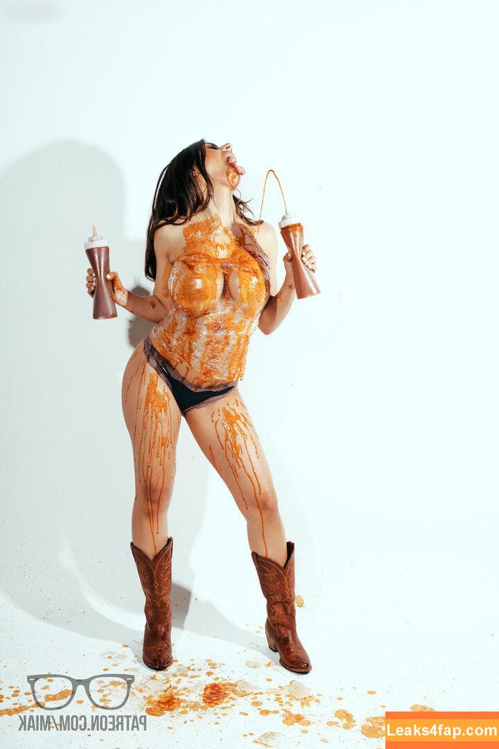 Mia Khalifa / https: / matiofficial / miak / miakhalifa leaked photo photo #3110