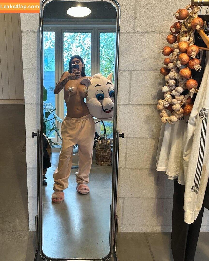 Mia Khalifa / https: / matiofficial / miak / miakhalifa leaked photo photo #3191