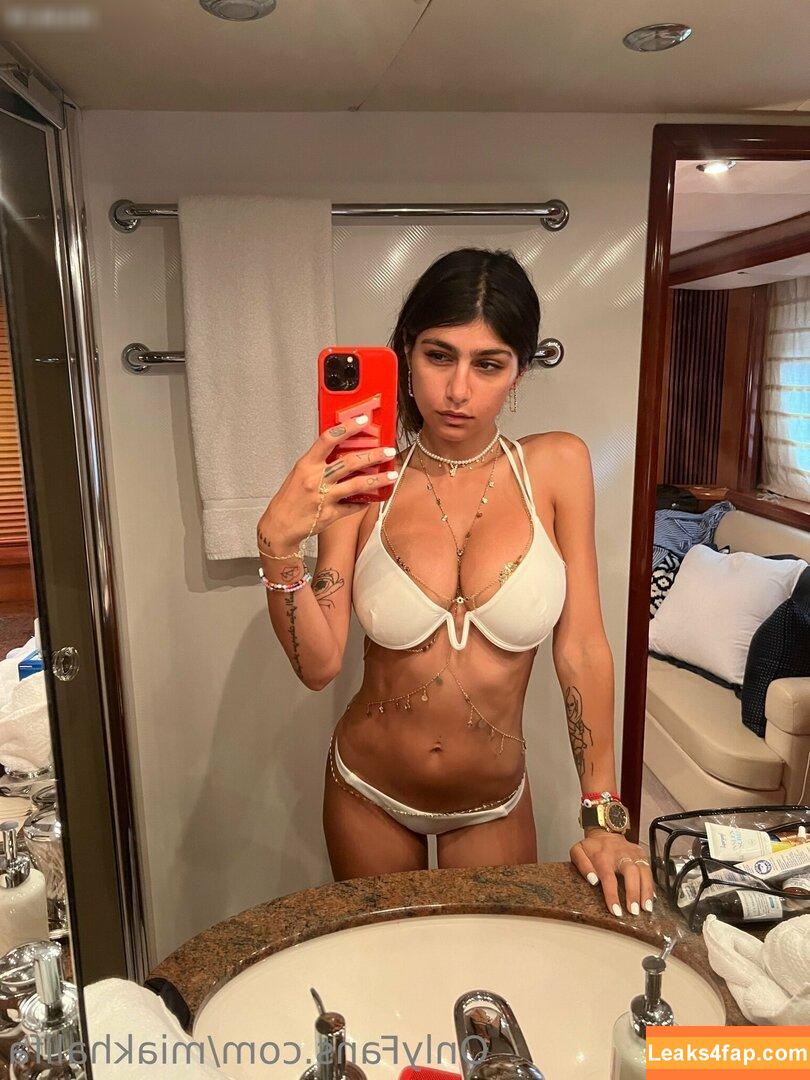 Mia Khalifa / https: / matiofficial / miak / miakhalifa leaked photo photo #3218
