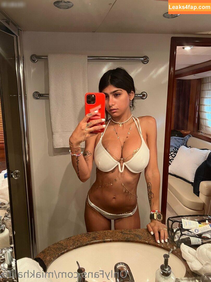 Mia Khalifa / https: / matiofficial / miak / miakhalifa leaked photo photo #3224
