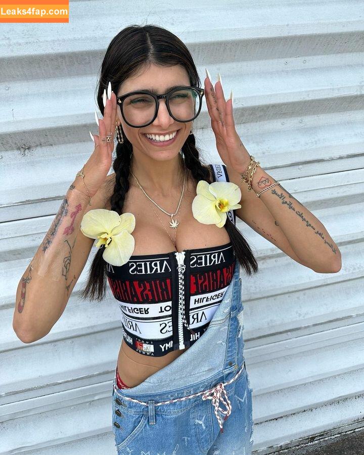 Mia Khalifa / https: / matiofficial / miak / miakhalifa leaked photo photo #3378