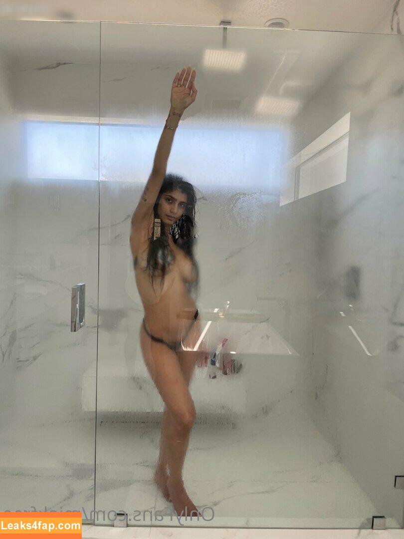 Mia Khalifa / https: / matiofficial / miak / miakhalifa leaked photo photo #3395