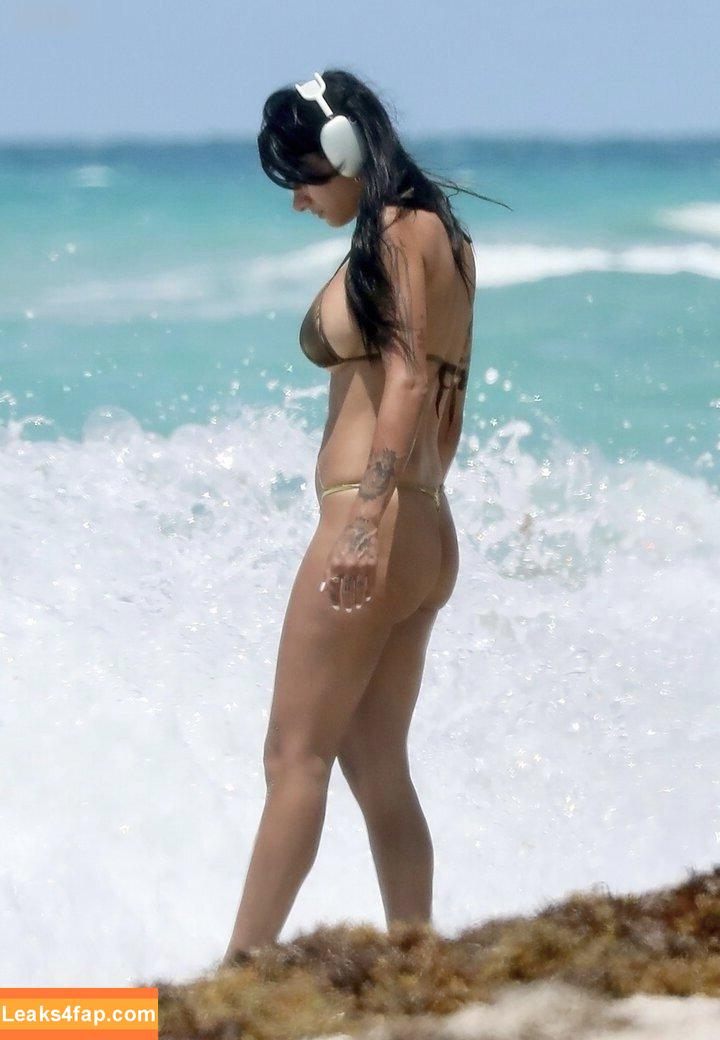 Mia Khalifa / https: / matiofficial / miak / miakhalifa leaked photo photo #3458