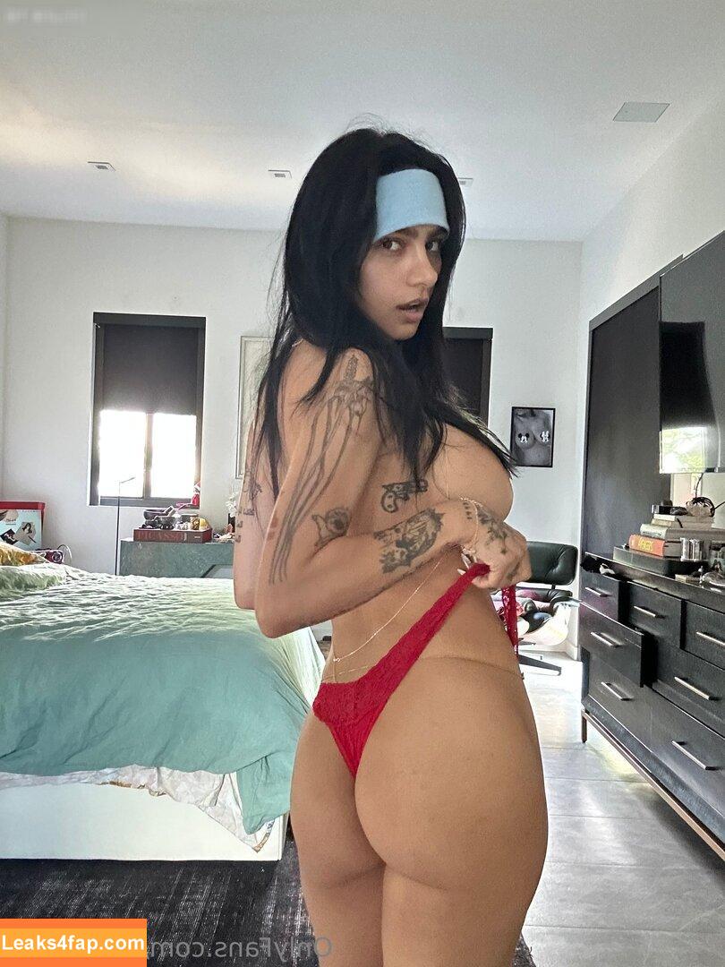 Mia Khalifa / https: / miak / miakhalifa leaked photo photo #3575
