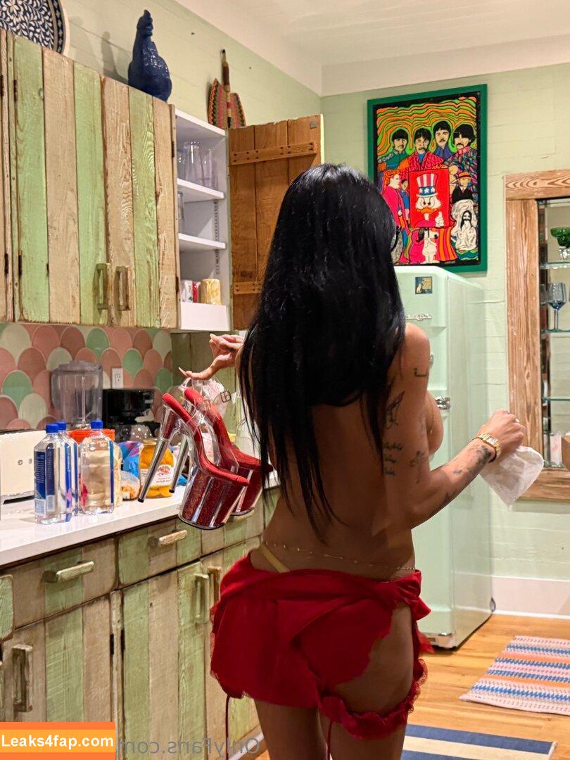 Mia Khalifa / https: / miak / miakhalifa leaked photo photo #5169