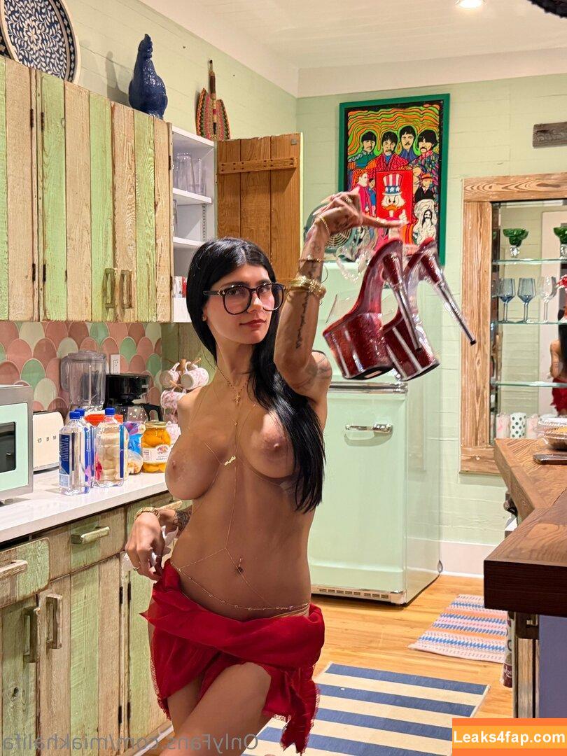 Mia Khalifa / https: / miak / miakhalifa leaked photo photo #5171