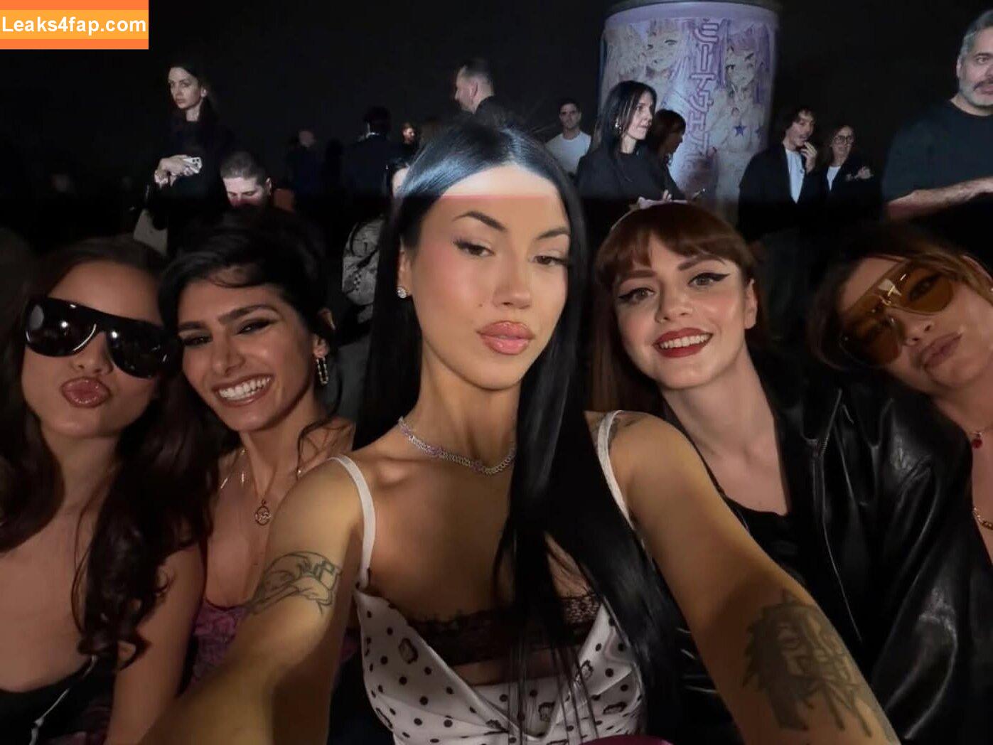 Mia Khalifa / https: / miak / miakhalifa слитое фото фото #5178