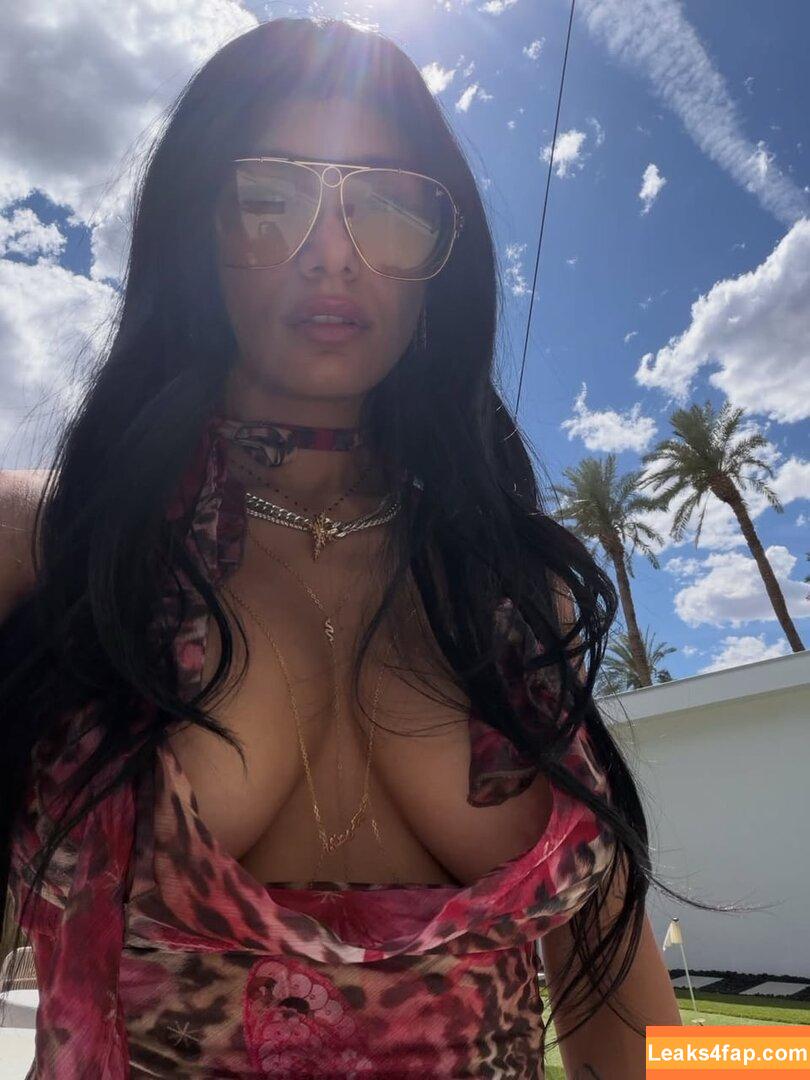 Mia Khalifa / https: / miak / miakhalifa leaked photo photo #5199