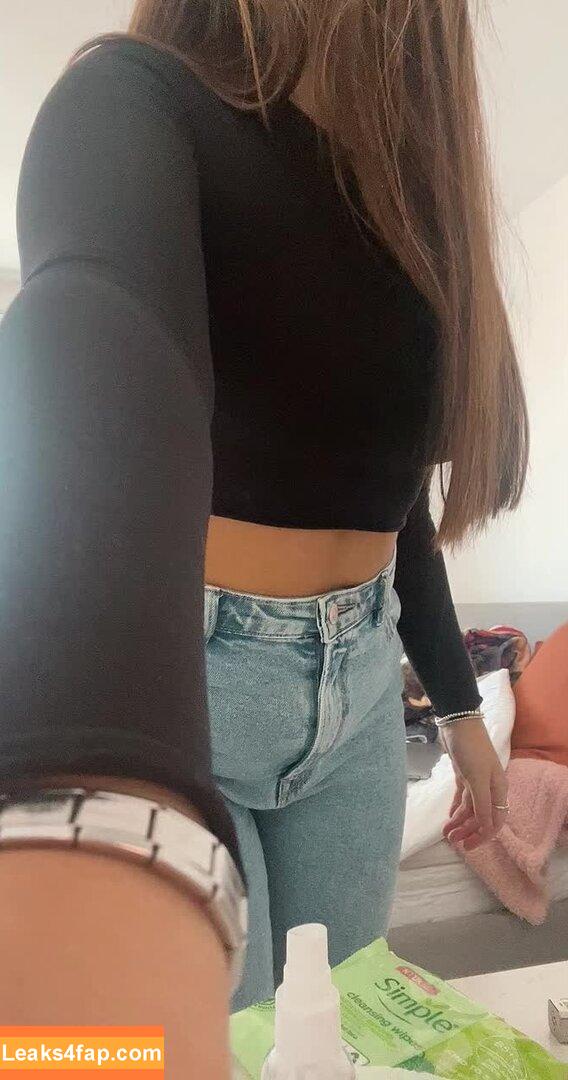 Mia Lapsley / miaalapsley leaked photo photo #0005