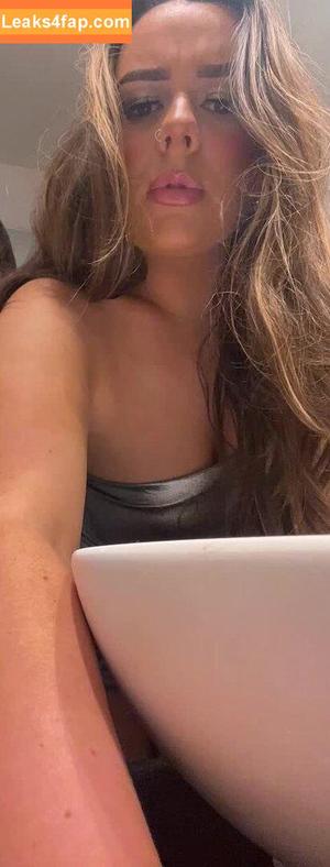 Mia Lapsley photo #0008
