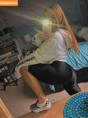 Mia Pincivero photo #0018