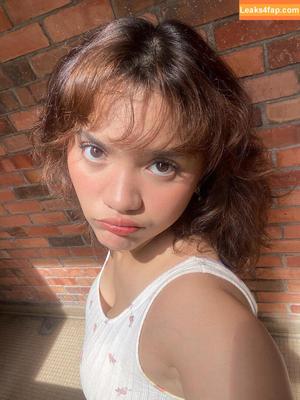 Mia Sara Shauki photo #0004