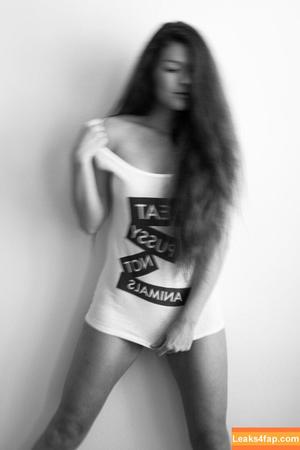 Mia Sollis photo #0065