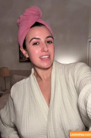 Mia Valencia photo #0089