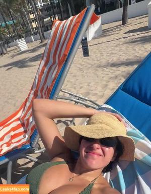 Mia Valencia photo #0103