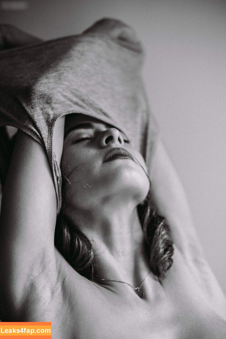 Mia Valentine / Mia V / miav.me / miav_me leaked photo photo #0215