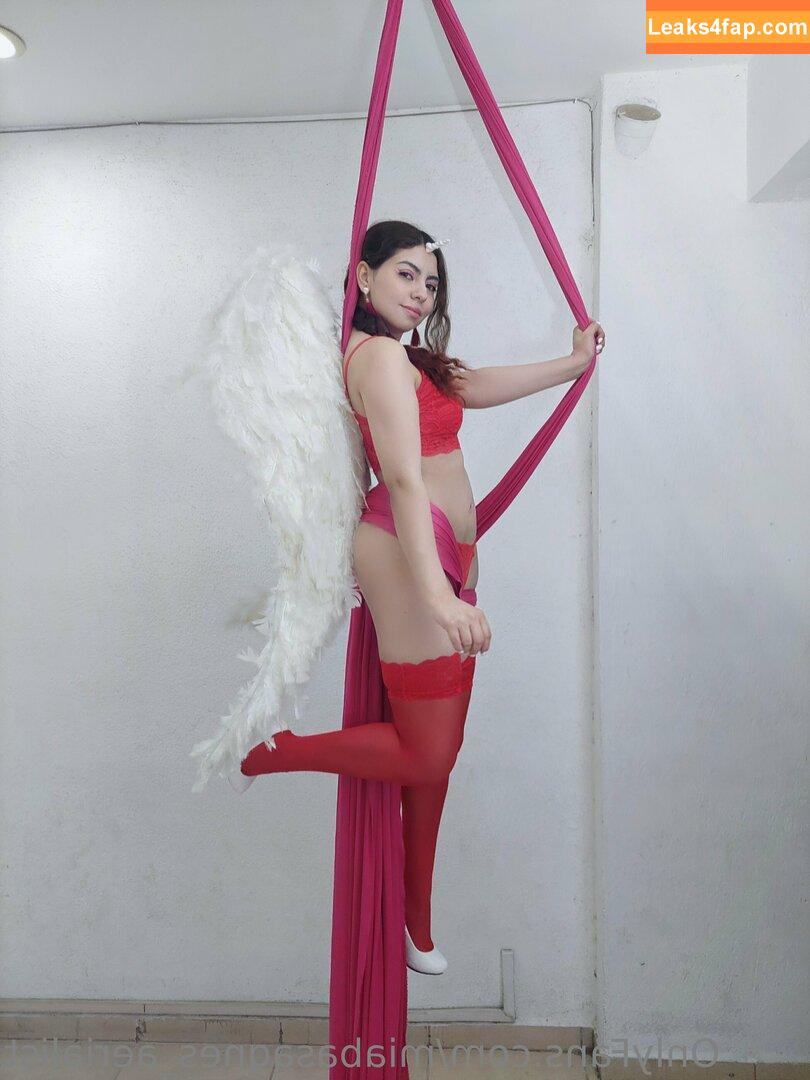 miabasagnes_aerialist /  leaked photo photo #0009