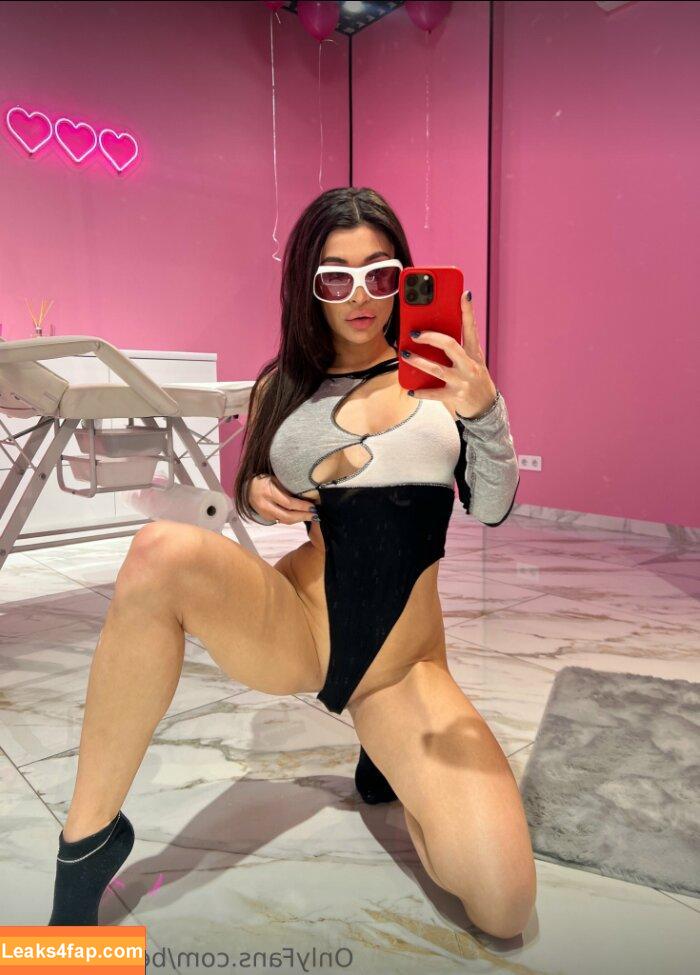 miabonitahere / bella_love_fit / hot_monicaa / skvortsova_hanna_pro / vikabugattii leaked photo photo #0029