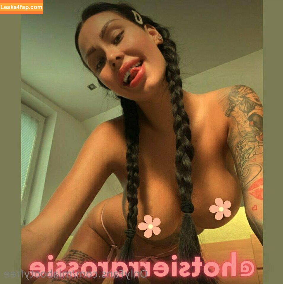 miabootyfree / mia_booty leaked photo photo #0384