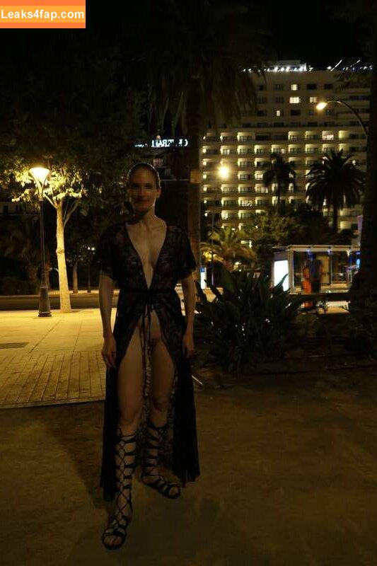 MiaExhib / https: / mia_exhib leaked photo photo #0353