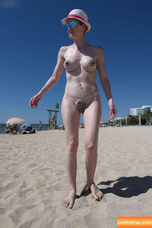 MiaExhib / https: / mia_exhib leaked photo photo #0375