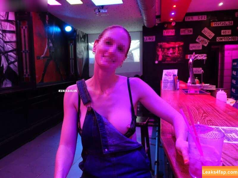 MiaExhib / https: / mia_exhib leaked photo photo #0514