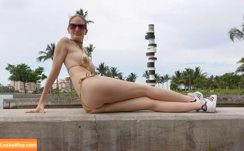 MiaExhib / https: / mia_exhib leaked photo photo #0536