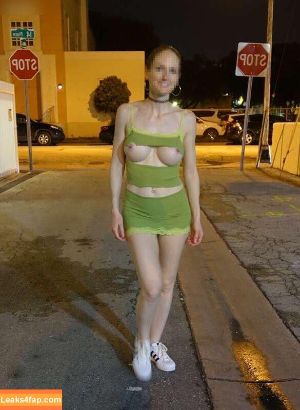 MiaExhib / https: / mia_exhib leaked photo photo #0570